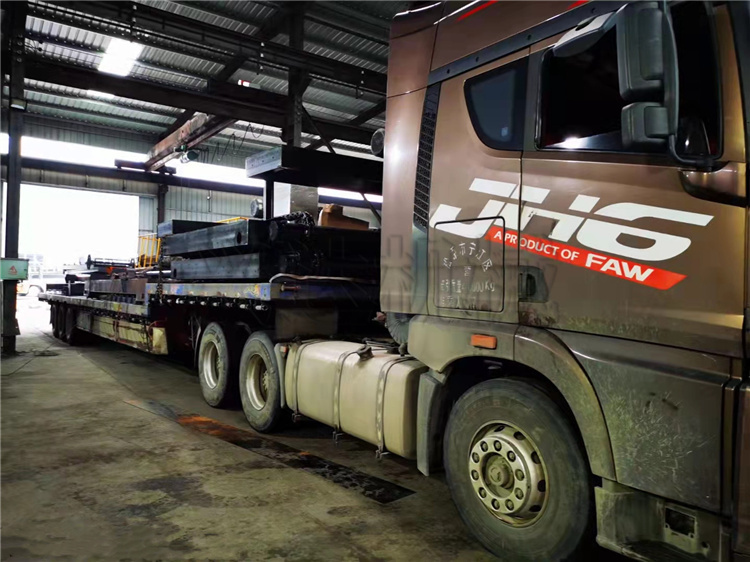 朰巭���C(j��)