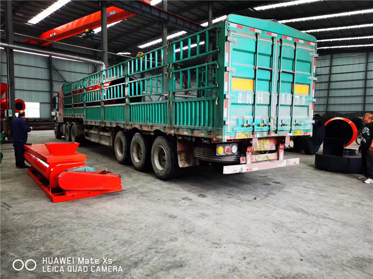 遼寧盤錦客戶年產(chǎn)3萬噸顆粒有機肥生產(chǎn)線第二車發(fā)貨