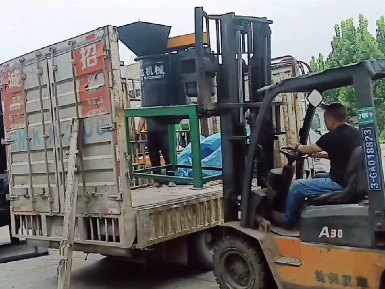 60����ʽ�ЙC(j��)�ʷ���C(j��)�l(f��)؛�F(xi��n)��(ch��ng)