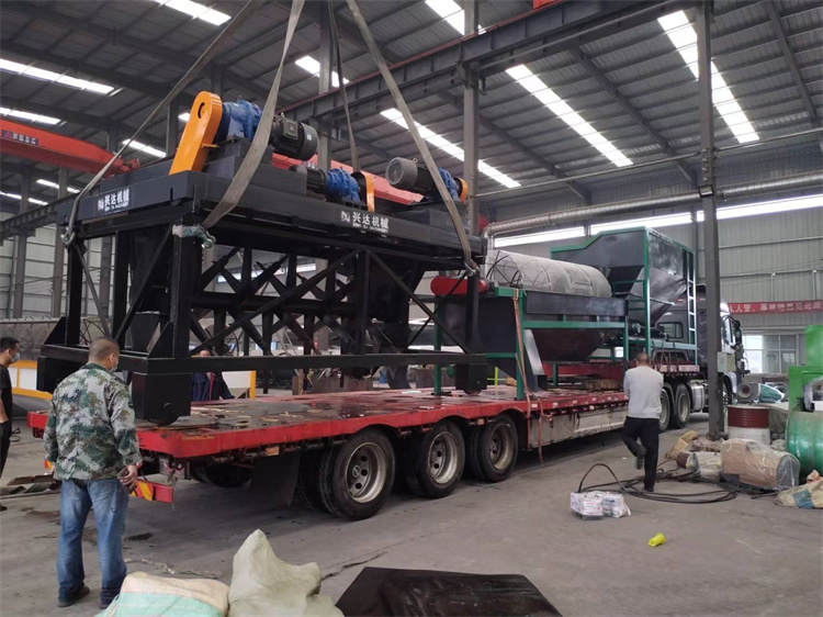 哈爾濱客戶年產(chǎn)3萬噸粉劑有機(jī)肥生產(chǎn)線發(fā)貨現(xiàn)場