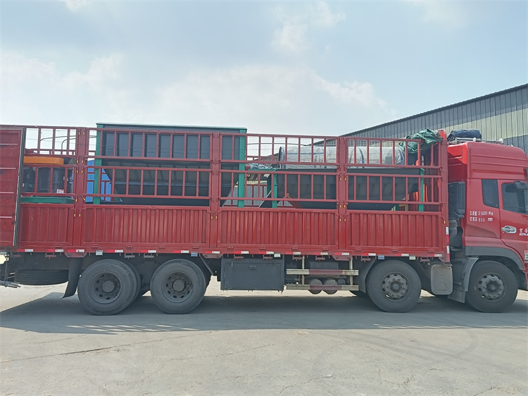 寧夏固原客戶年產(chǎn)一萬噸粉劑有機肥生產(chǎn)線發(fā)貨現(xiàn)場