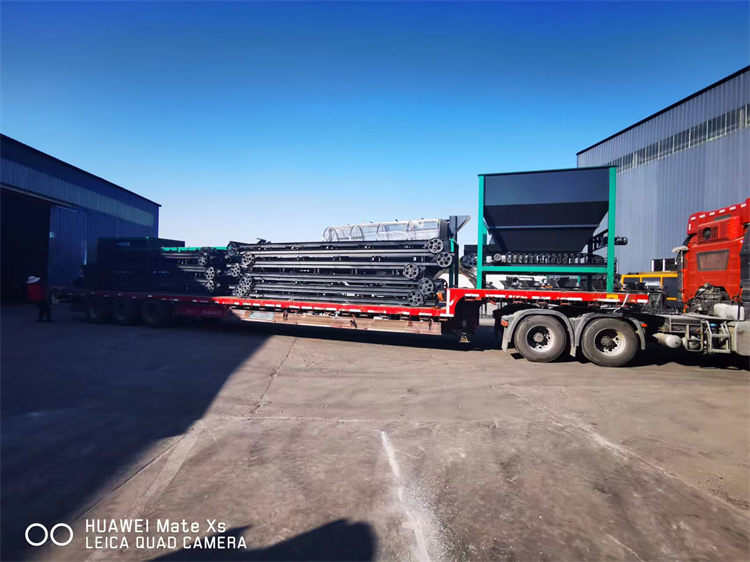 年產(chǎn)5萬噸顆粒有機肥生產(chǎn)線第二車發(fā)貨現(xiàn)場