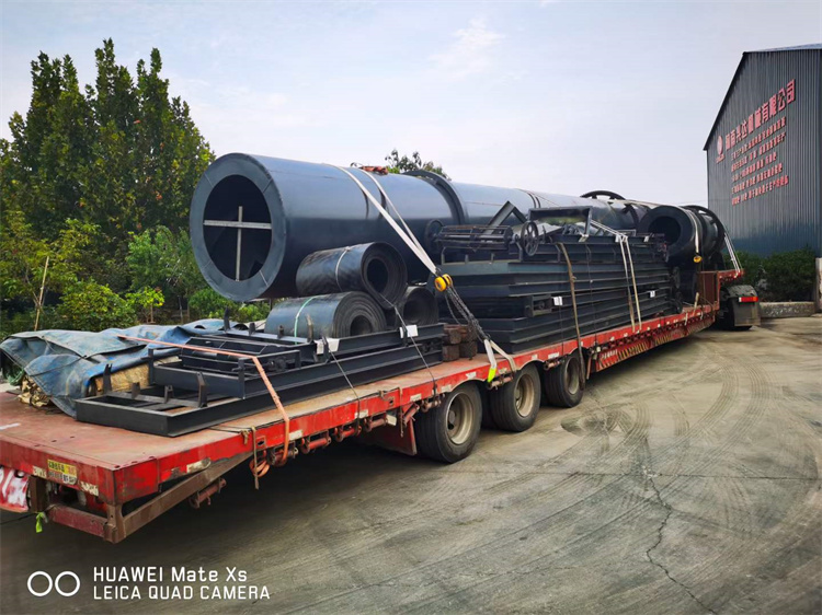 年產(chǎn)5萬噸顆粒有機(jī)肥生產(chǎn)線第五車發(fā)貨現(xiàn)場