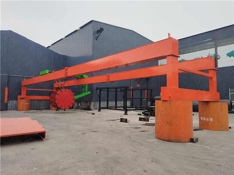 大跨度高深度的畜禽糞便、污泥垃圾翻堆發(fā)酵機輪盤翻拋設(shè)備