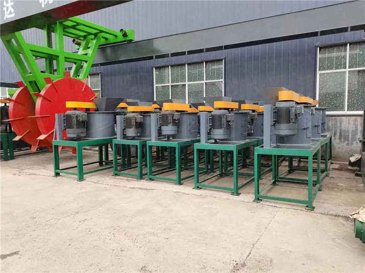 結(jié)塊肥料有機肥破碎機 鏈式立式粉碎機 糠醛渣有機肥高濕物料粉碎設(shè)備