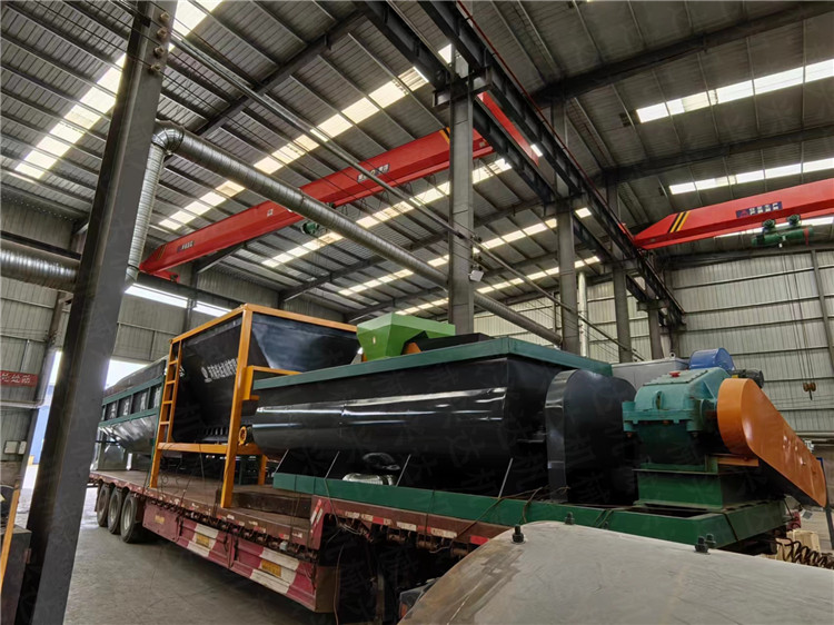 �½���ʲ�͑���a(ch��n)10�f���ۄ��ЙC(j��)�����a(ch��n)���l(f��)؛�F(xi��n)��